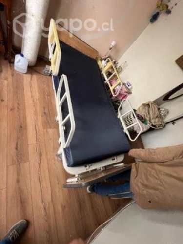 Cama clínica eléctrica