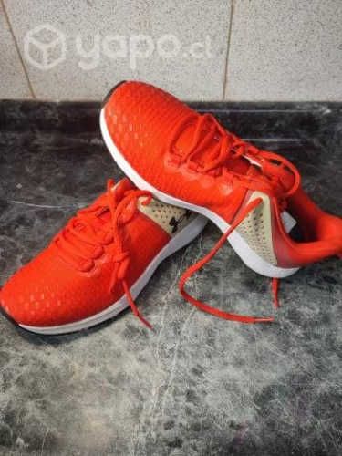 Zapatillas nuevas sin ningun uso