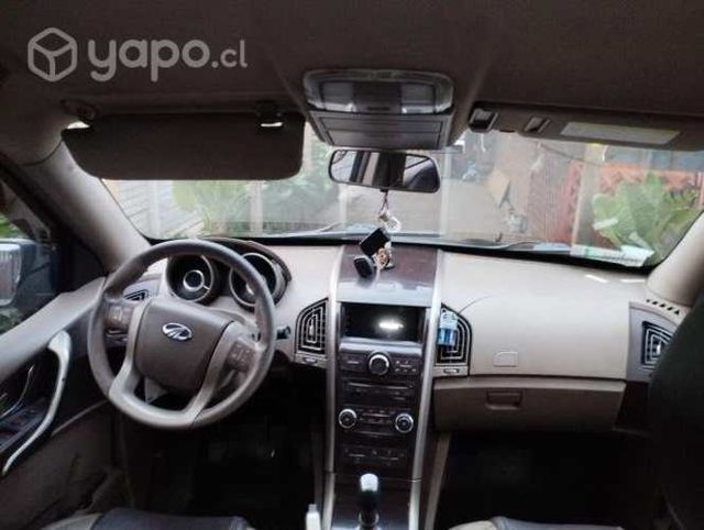 Mahindra xuv500 2014