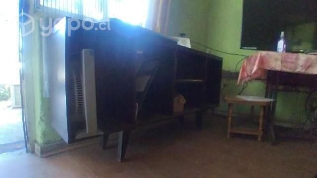 cama 2 plazas+veladores y mueble de madera