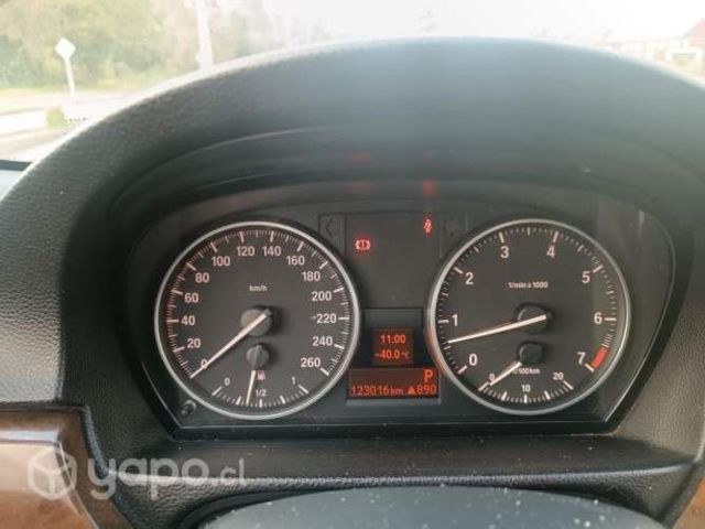 Bmw 118i vendo o recibo vehiculo