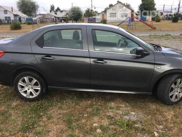 Vendo peugeot 2017