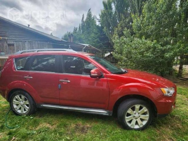 Se vende Mitsubishi outlander 2010