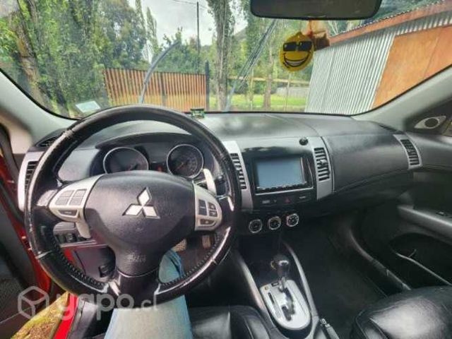 Se vende Mitsubishi outlander 2010