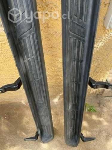 Pisaderas para Hilux 2022