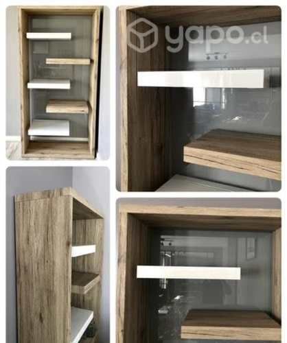 Estante de madera fondo vidrio y repisas flotantes