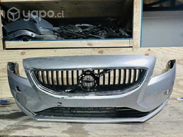 Parachoque Volvo v40 (2914-2017)