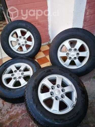 Juego de Llantas para camioneta mitsubishi L200