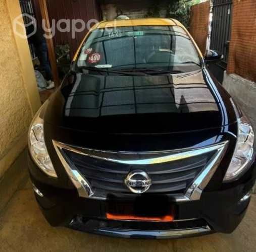 Taxi básico Nissan Versa 2019