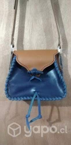 Cartera para Dama echa de cuero