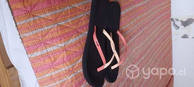 Sandalias marca Reef excelente estado