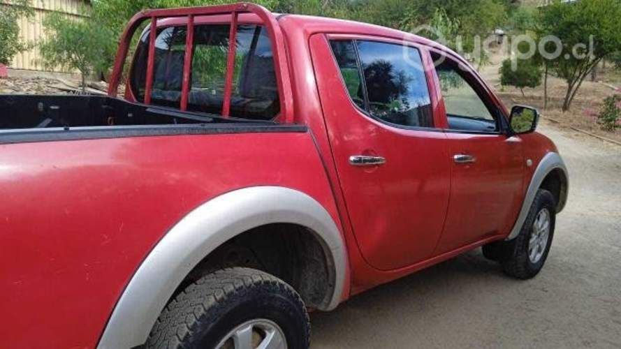 Mitsubishi l200 2015