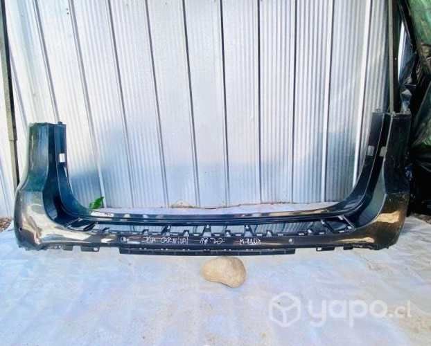 Parachoque trasero superior kia carnival