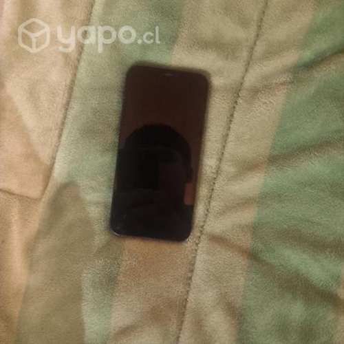 IPhone 12 (precio negociable) y cargador