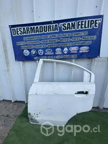 Puerta trasera izquierda sail