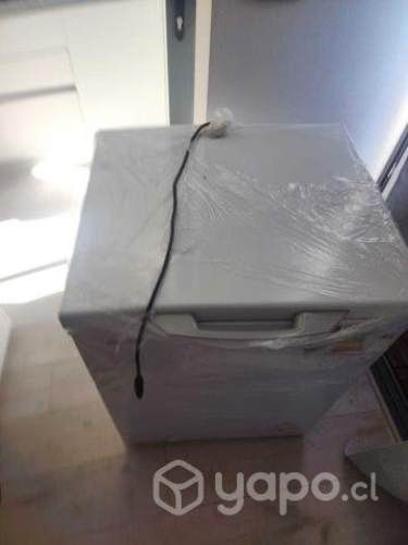 Congelador Hisense FC19DD 142 ltrs