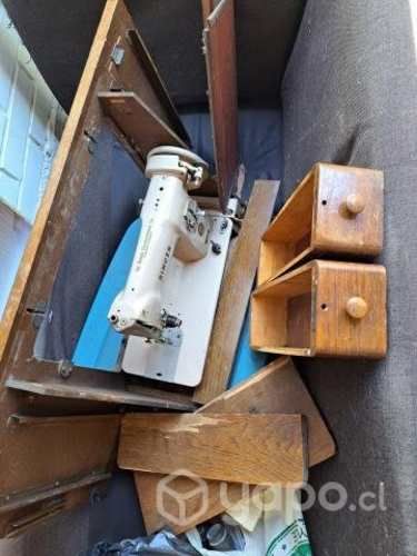 Maquina de coser Singer