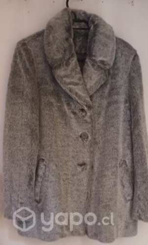 Abrigo piel sintética gris