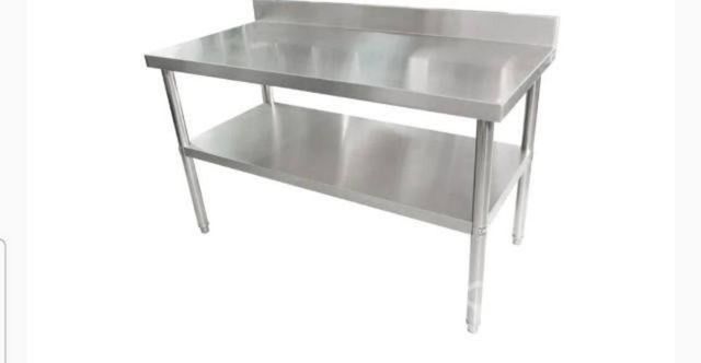 Mesón de acero inoxidable