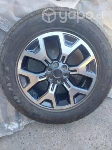 Llanta Alaskan con neumático aro 18 nuevas