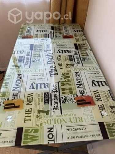 Escritorio de vidrio grueso