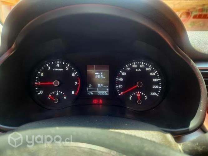 Kia rio 5 ex 1.4l 6 mt