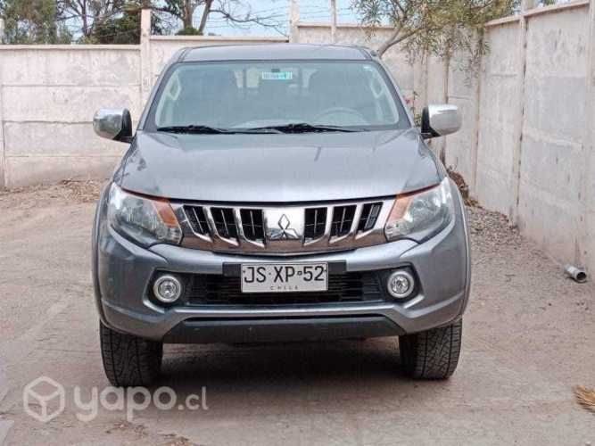Mitsubishi l200 2017