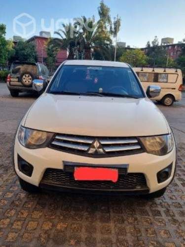 Camineta mitsubishi l200 2015