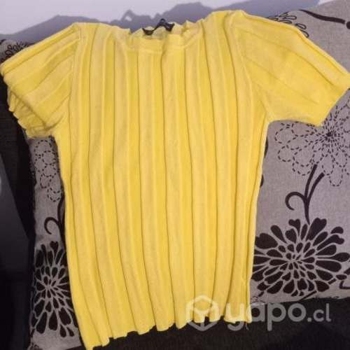Polera amarilla