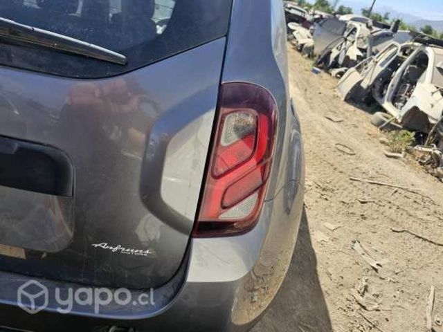 Foco trasero renault duster