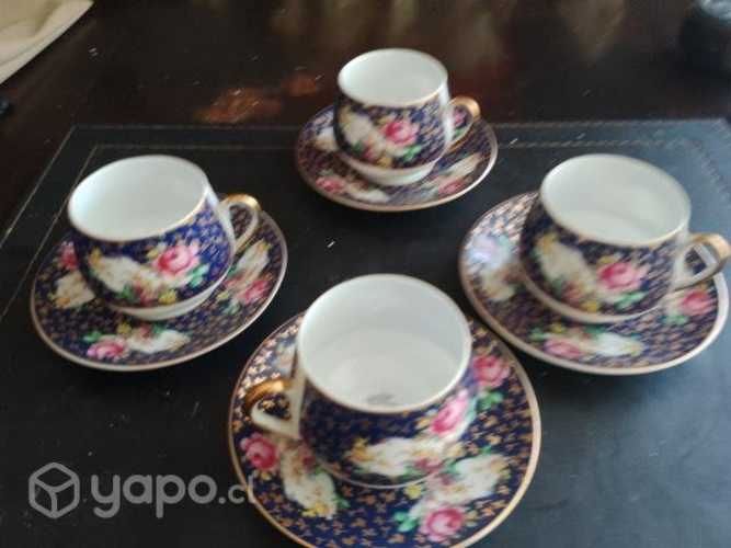 4 tazas de cafe
