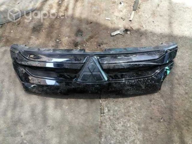 Mascara mitsubishi l200 2020 original