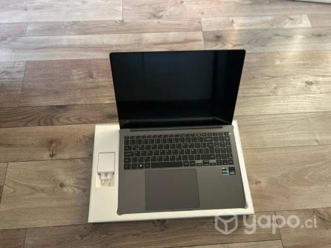 Galaxy Book3 Pro 512 GB 16" IntelCorei7 16 GB RAM