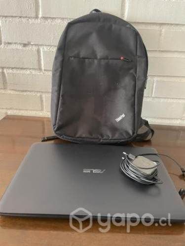 Notebook asus casi nuevo