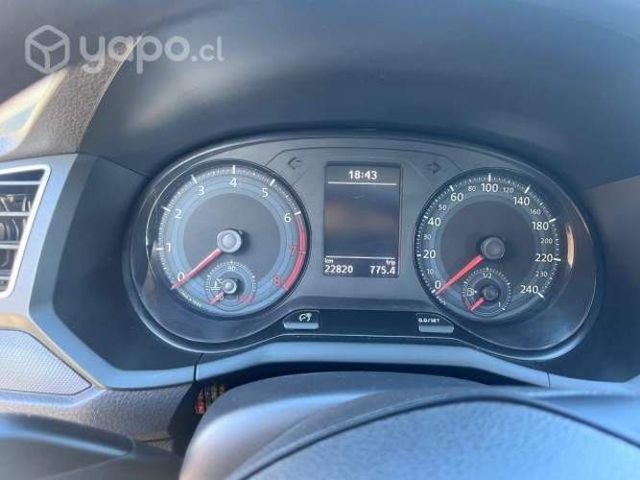 Vendo Volkswagen Voyage 2022