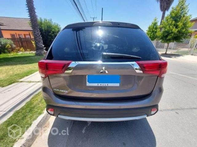 Mitsubishi outlander 2017