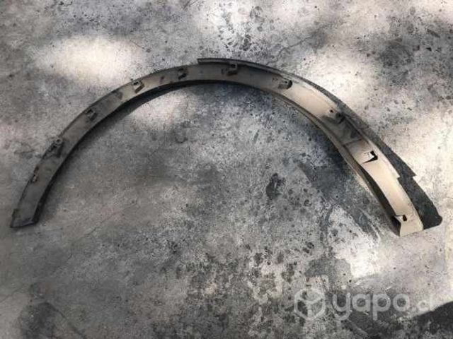 Moldura Ford Explorer (35.9)