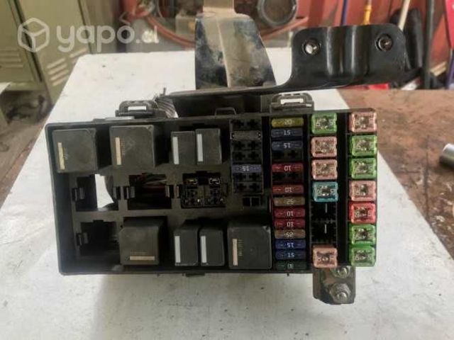 Caja fusible motor Ford Ranger 2002-2012