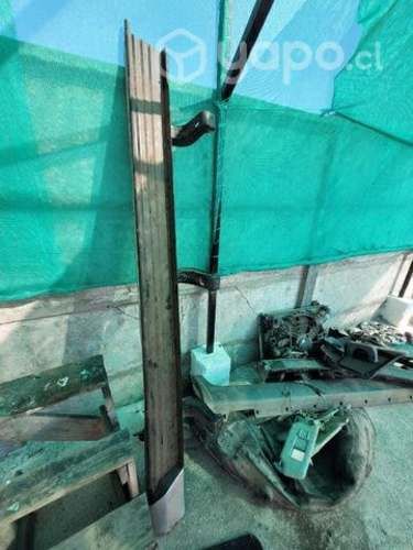 Pisadera L200 año 2020