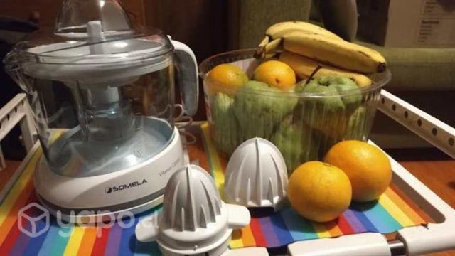 Exprimidor de Jugo Somela CJ-2000