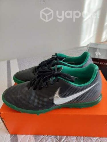 Calzado Nike deportivo (fútbol)