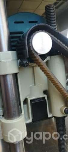 Cepillo de banco Makita