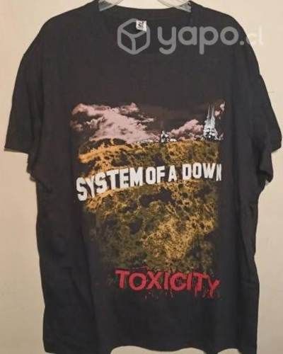 Polera del disco "toxicity" (2001)