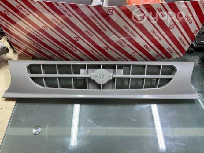 Mascara nissan v16 nueva