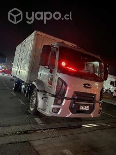 Se vende Ford Cargo 1519 trabajando