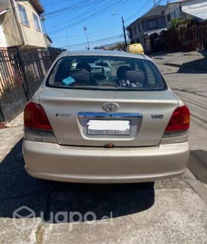 Toyota yaris sedan 2004