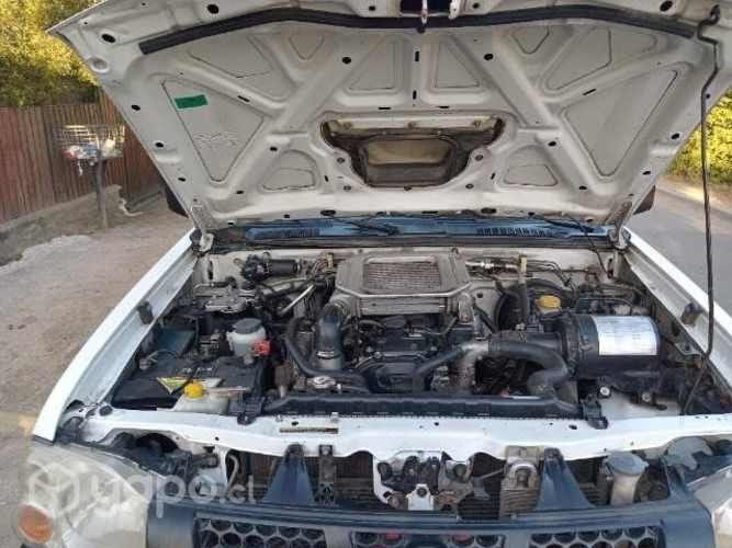 Nissan terrano doble cabina 2014