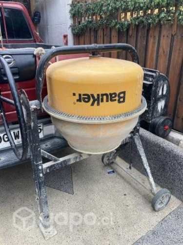 Arriendo trompo 200 lts