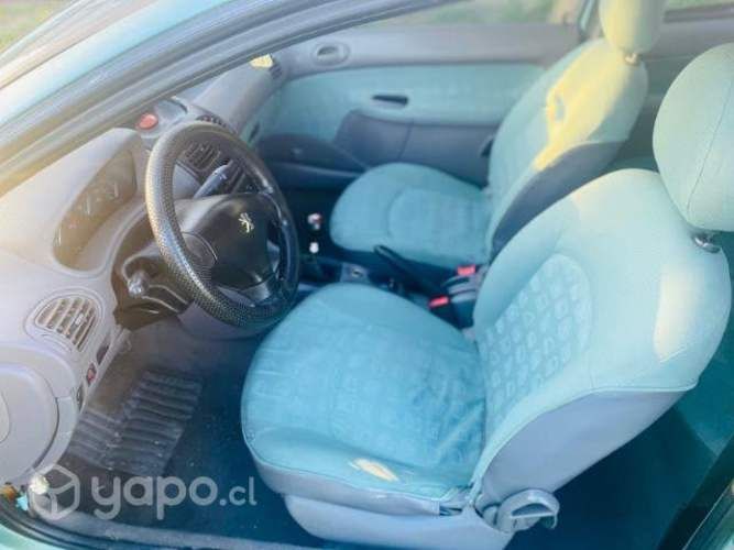 Peugeot 206 año 2002