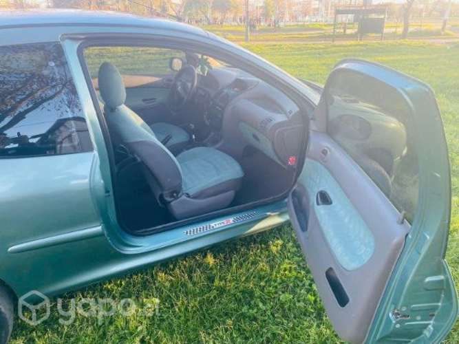Peugeot 206 año 2002